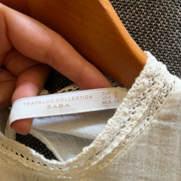 Zara trafaluc collection  tunic style off white cream blouse. Size small - Picture 3 of 5